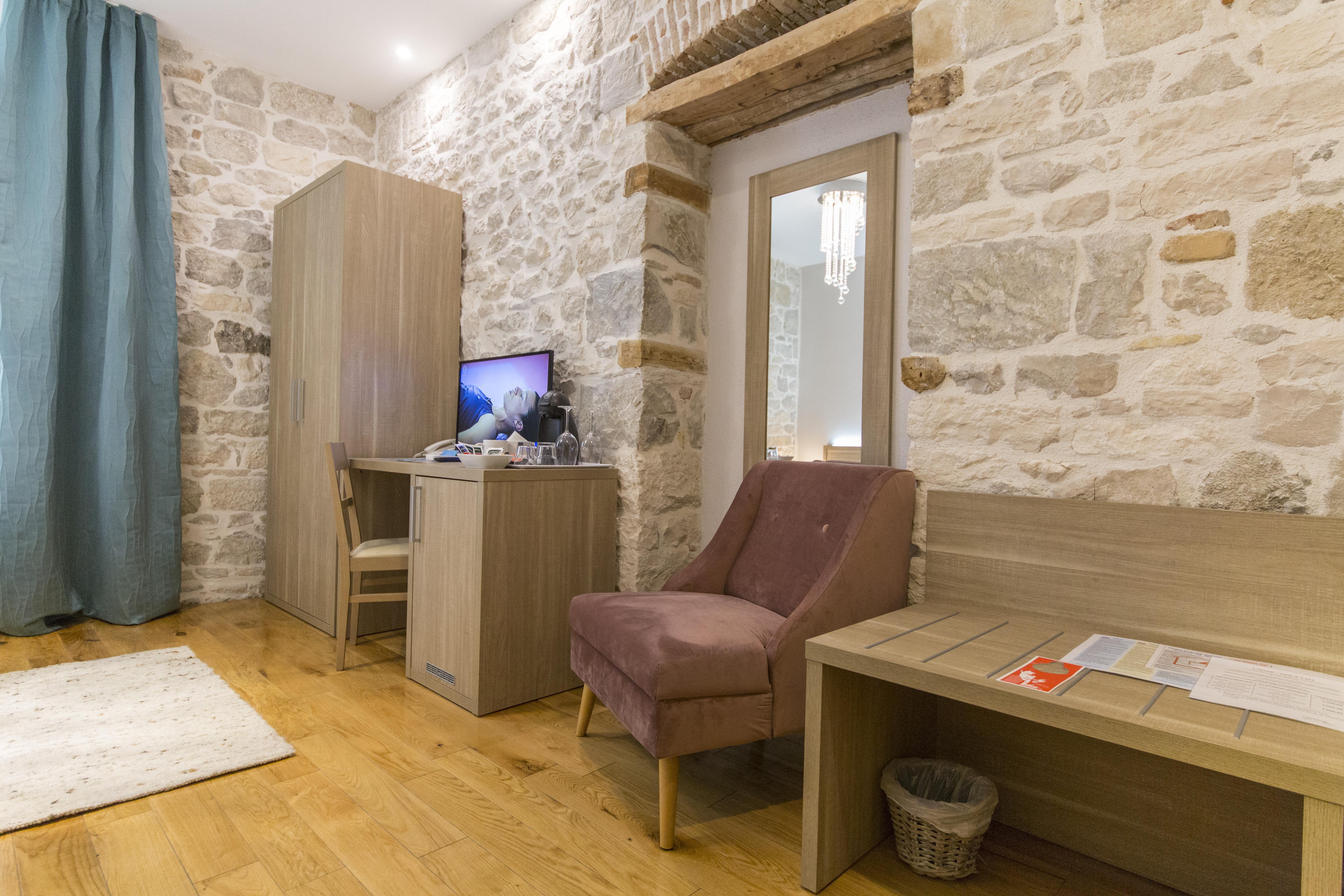 Tifani Luxury Rooms Split Exterior photo