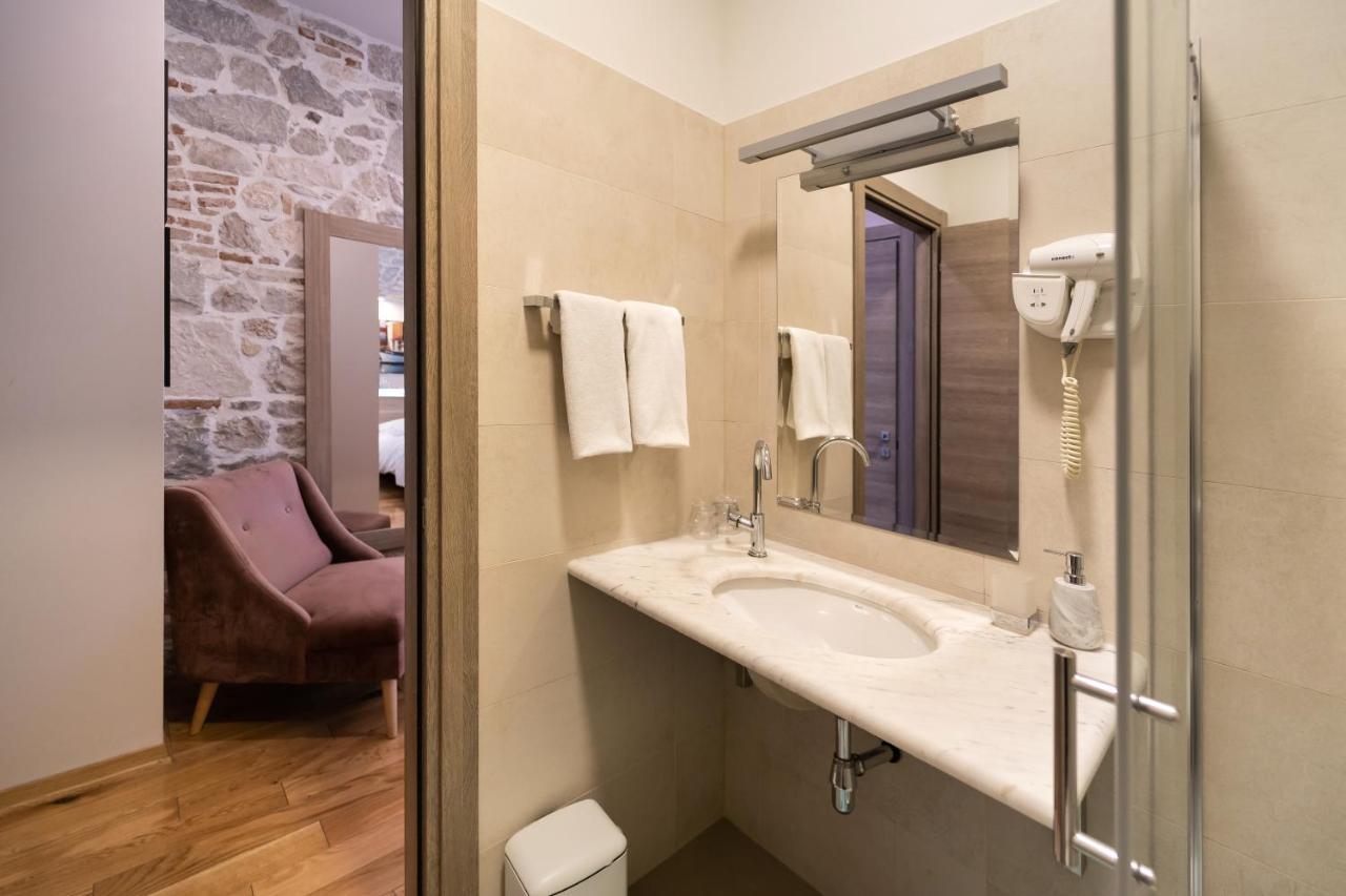 Tifani Luxury Rooms Split Exterior photo